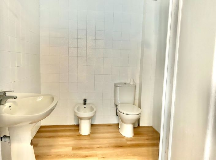 Image No.20-4 Bed Apartment for sale