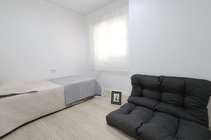 Image No.12-3 Bed Apartment for sale