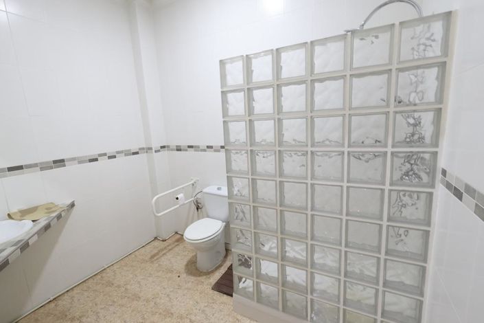 Image No.7-1 Bed Property for sale