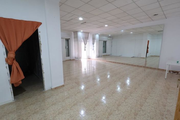 Image No.8-1 Bed Property for sale