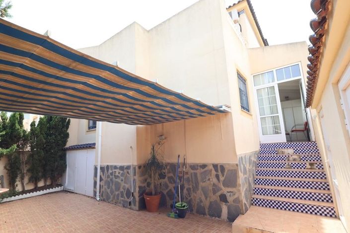 Image No.2-Villa de 3 chambres à vendre à Torrevieja