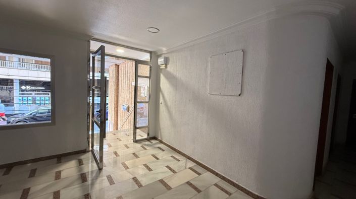 Image No.29-3 Bed Apartment for sale