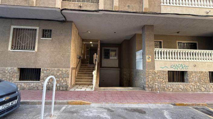 Image No.33-3 Bed Apartment for sale