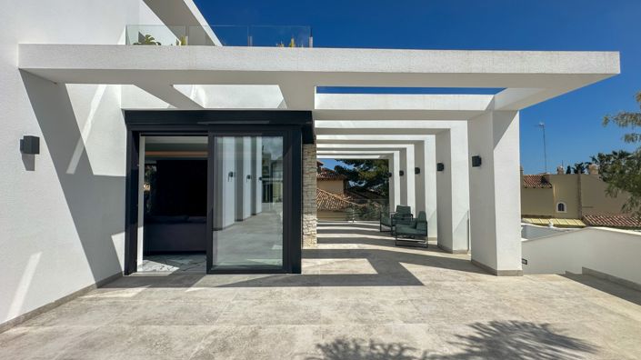Image No.19-4 Bed Villa for sale