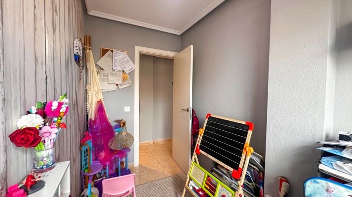 Image No.12-3 Bed Apartment for sale