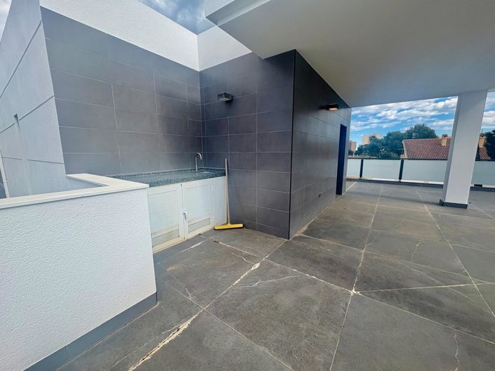 Image No.4-4 Bed Villa for sale