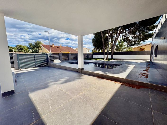 Image No.43-4 Bed Villa for sale