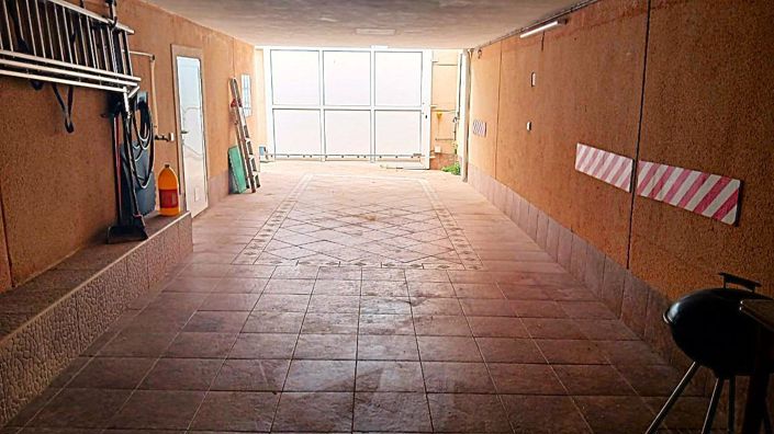Image No.24-6 Bed Villa for sale