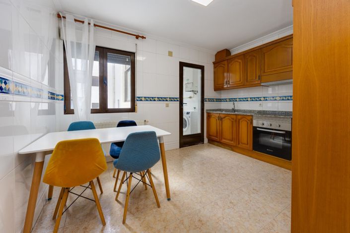 Image No.13-3 Bed Apartment for sale