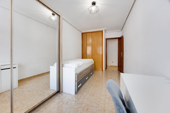 Image No.19-3 Bed Apartment for sale