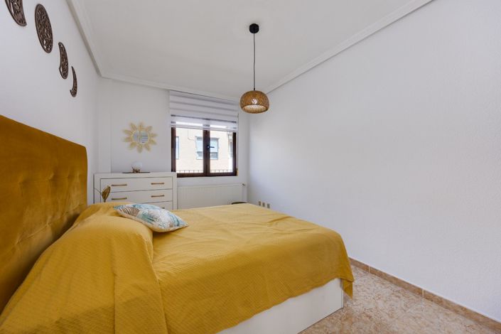 Image No.24-3 Bed Apartment for sale