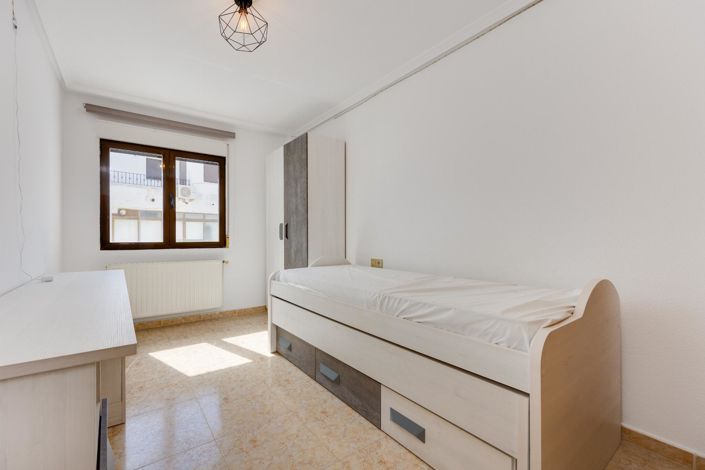 Image No.29-3 Bed Apartment for sale