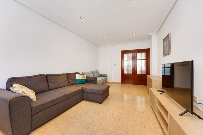 Image No.8-3 Bed Apartment for sale