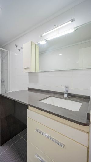 Image No.7-2 Bed Property for sale