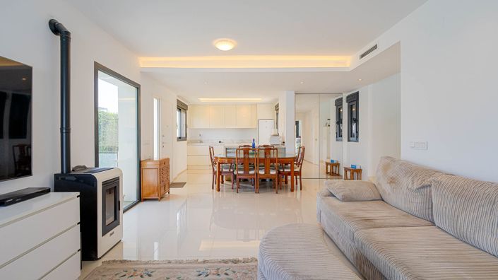 Image No.14-4 Bed Villa for sale