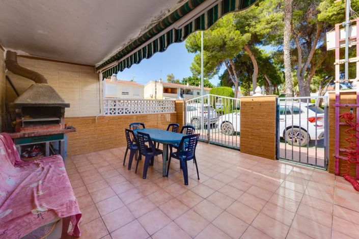 Image No.2-Villa de 3 chambres à vendre à Torrevieja