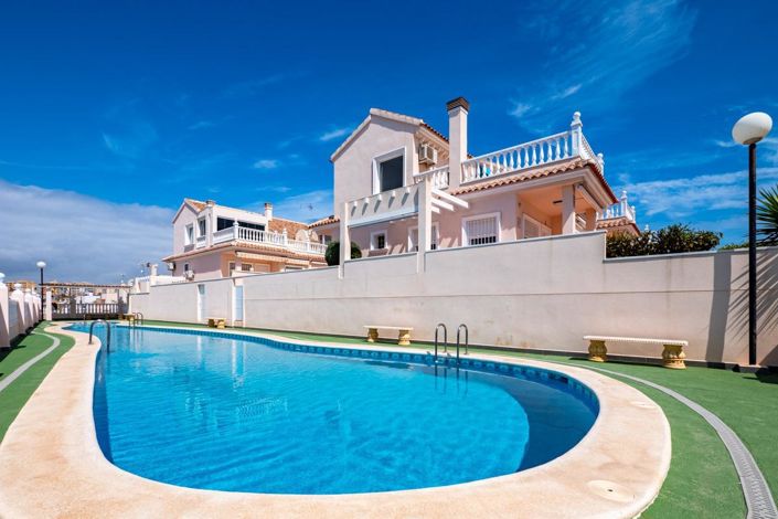 Image No.18-Villa de 5 chambres à vendre à Torrevieja