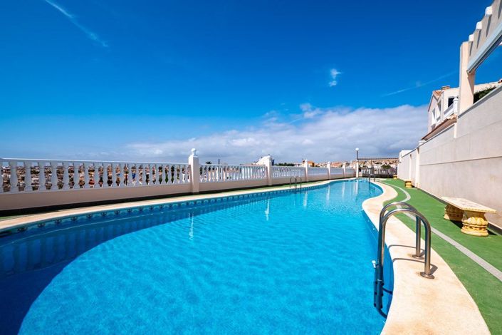 Image No.4-Villa de 5 chambres à vendre à Torrevieja