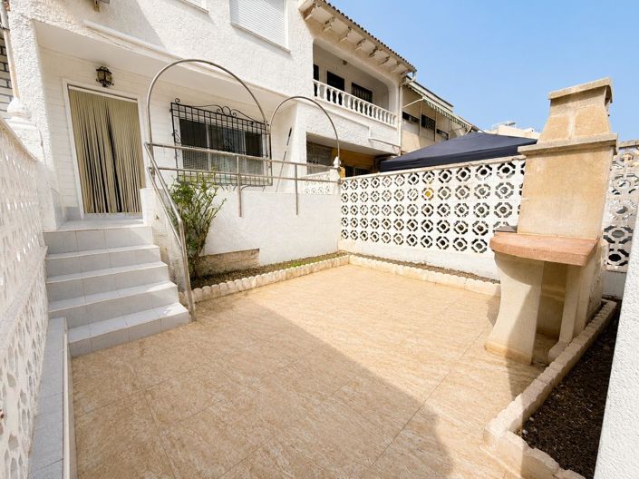 Image No.2-Bungalow de 2 chambres à vendre à Torrevieja