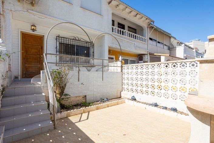 Image No.25-2 Bed Bungalow for sale