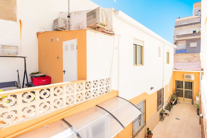 Image No.9-Villa de 4 chambres à vendre à Torrevieja