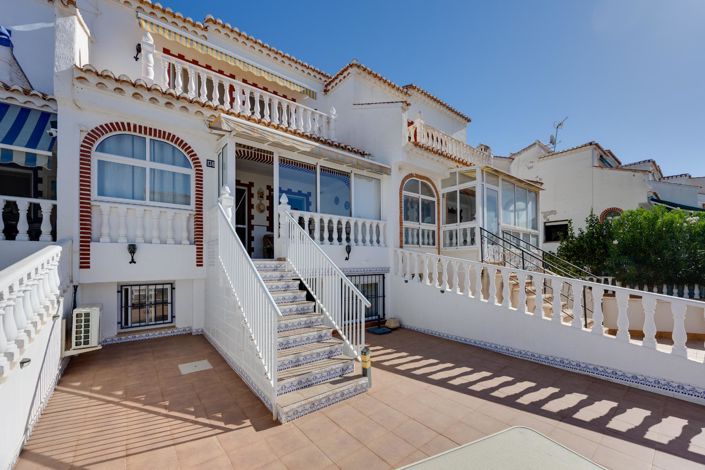 Image No.2-Maison de ville de 3 chambres à vendre à Torrevieja