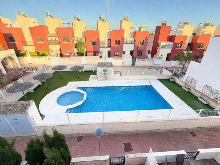 Image No.13-2 Bed Townhouse for sale