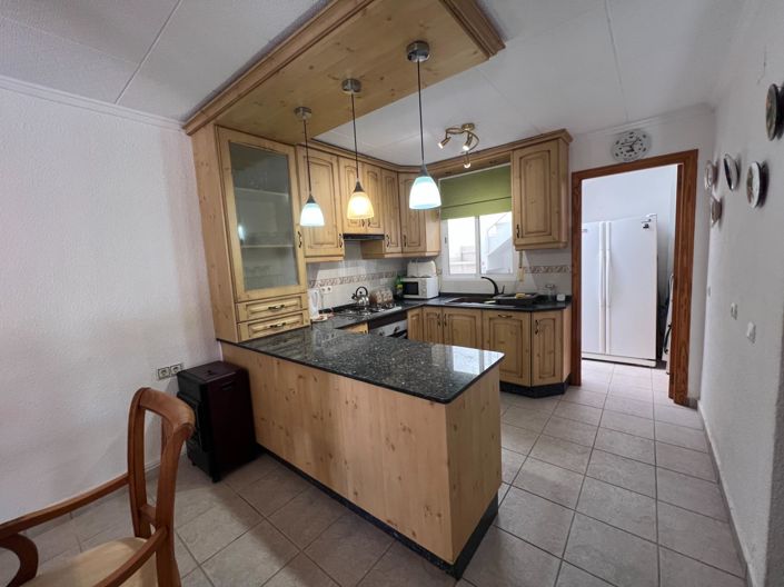 Image No.19-3 Bed Townhouse for sale
