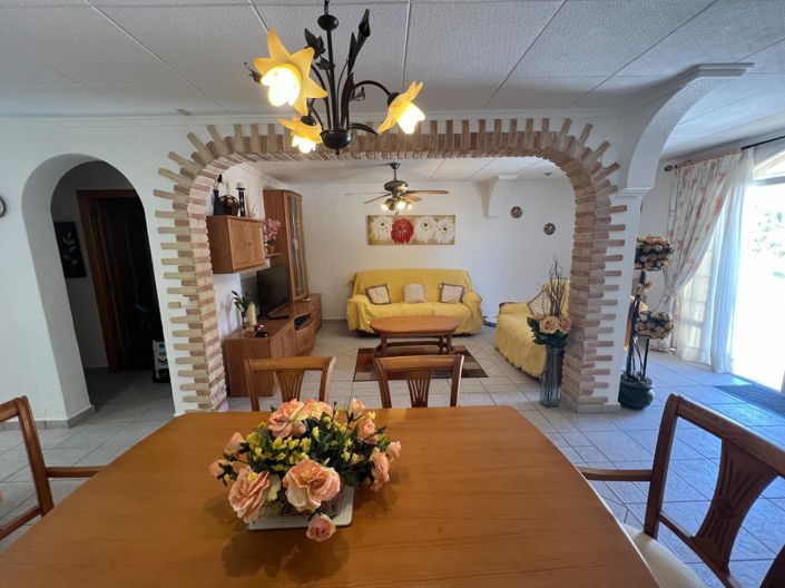 Image No.21-3 Bed Townhouse for sale