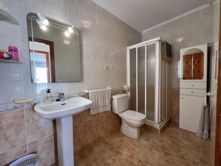 Image No.8-3 Bed Townhouse for sale