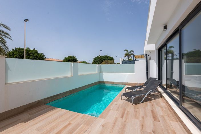 Image No.2-3 Bed Villa for sale