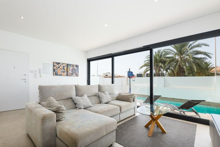 Image No.9-3 Bed Villa for sale