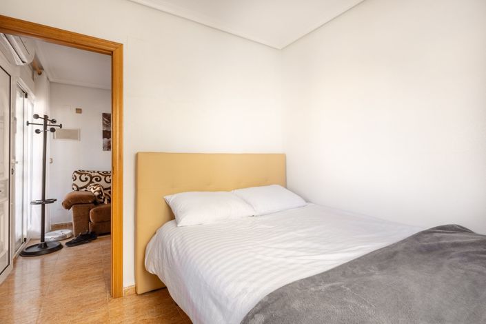 Image No.20-4 Bed Apartment for sale
