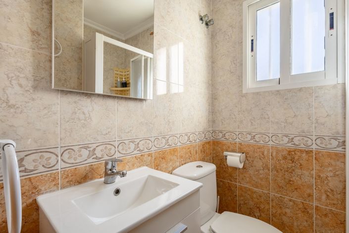 Image No.21-4 Bed Apartment for sale