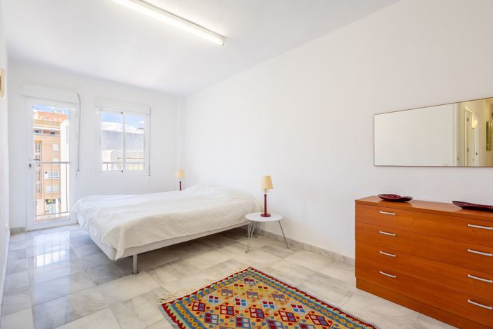 Image No.10-3 Bed Apartment for sale