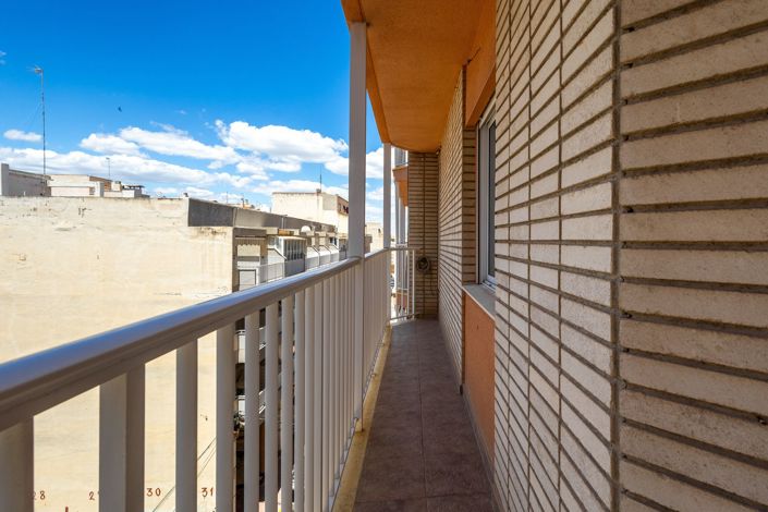 Image No.19-3 Bed Apartment for sale