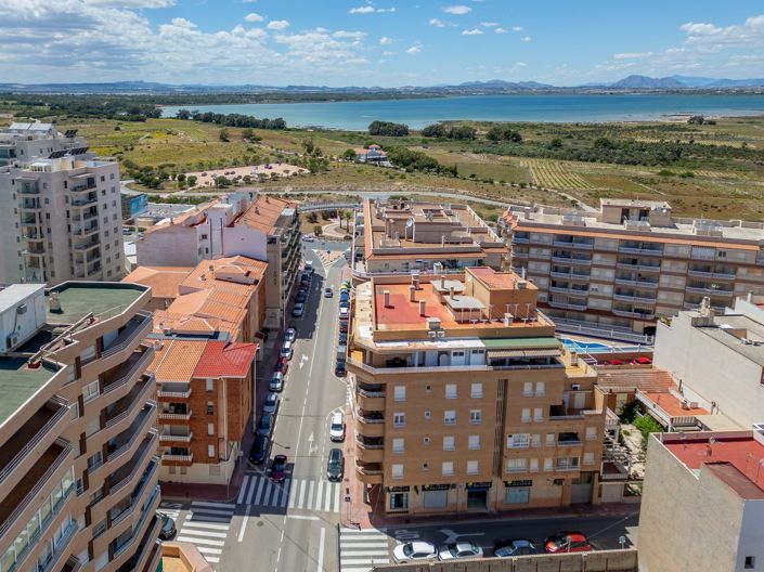 Image No.22-3 Bed Apartment for sale