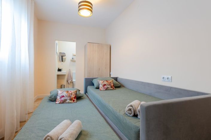 Image No.8-4 Bed Bungalow for sale