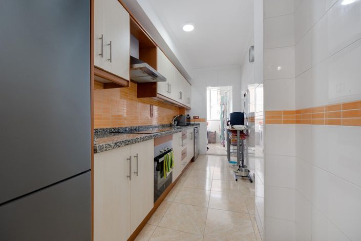 Image No.25-3 Bed Apartment for sale