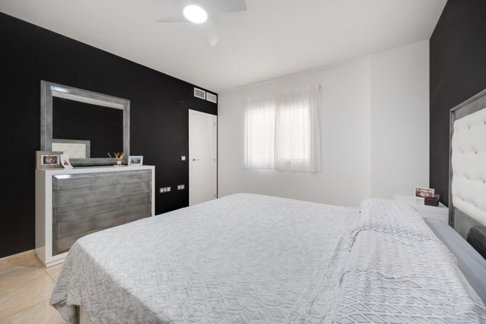 Image No.6-3 Bed Apartment for sale