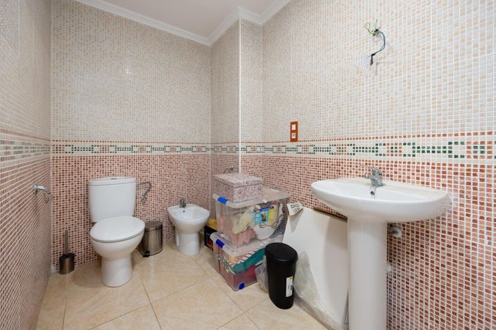 Image No.9-3 Bed Apartment for sale