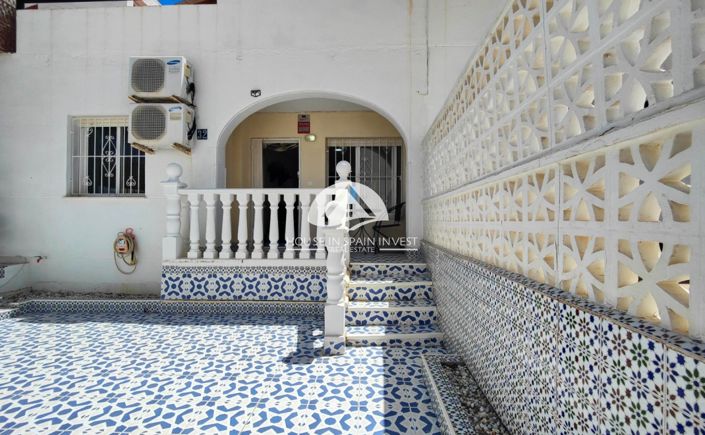 Image No.2-Bungalow de 2 chambres à vendre à Torrevieja