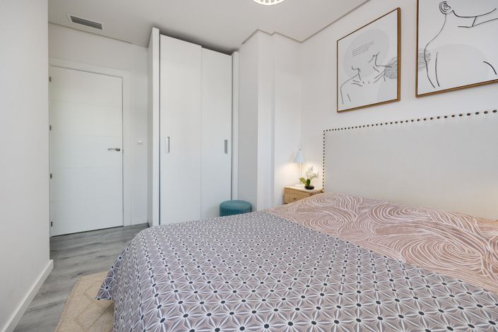 Image No.31-2 Bed Apartment for sale