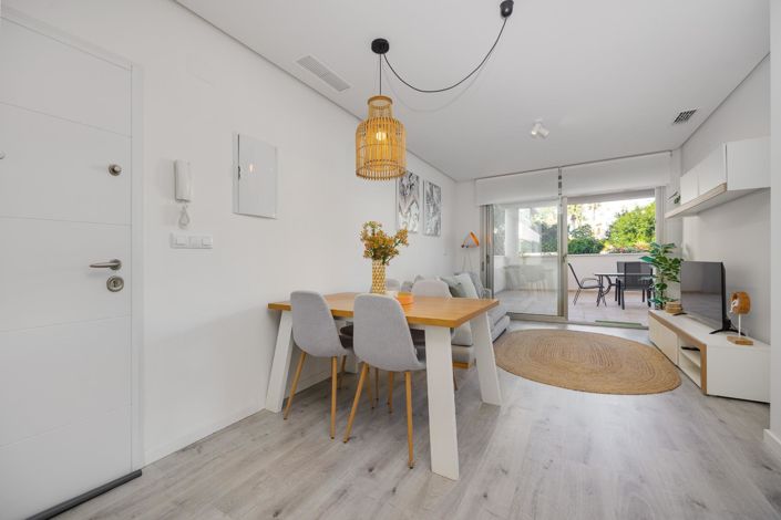 Image No.4-2 Bed Apartment for sale