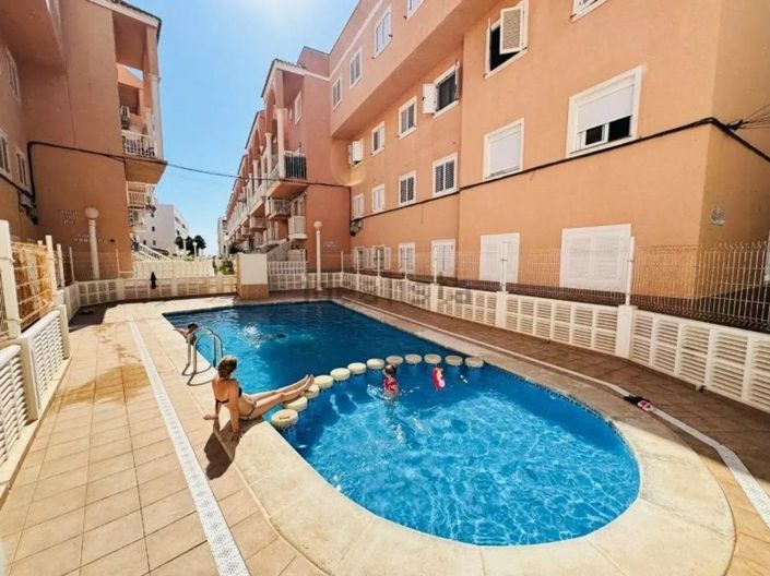 Image No.2-Appartement de 1 chambre à vendre à Torrevieja