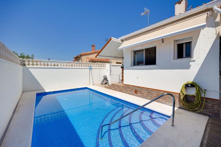Image No.12-3 Bed Villa for sale