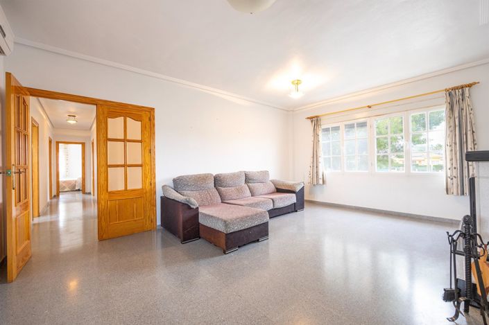 Image No.2-3 Bed Villa for sale