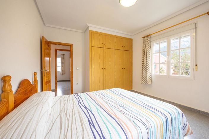 Image No.20-3 Bed Villa for sale