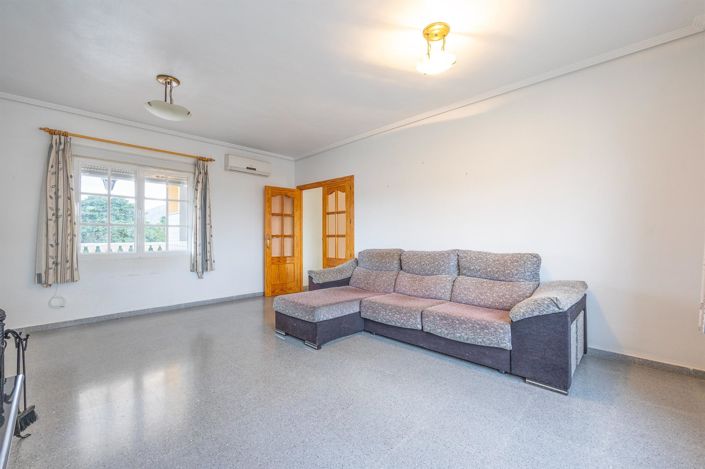 Image No.9-3 Bed Villa for sale