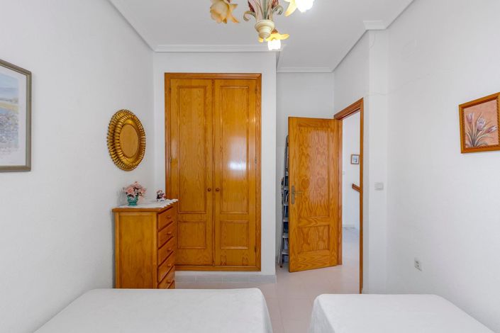 Image No.15-2 Bed Bungalow for sale